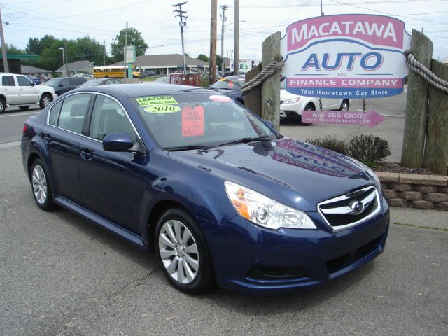 2010 Subaru Legacy LTZ 4X4 (marshalltown)