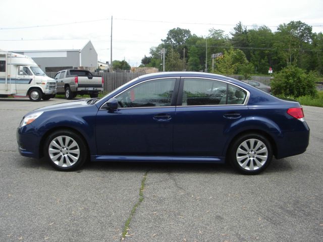 2010 Subaru Legacy LTZ 4X4 (marshalltown)