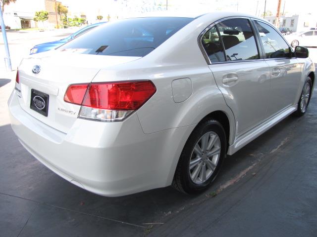 2011 Subaru Legacy GT SE V6