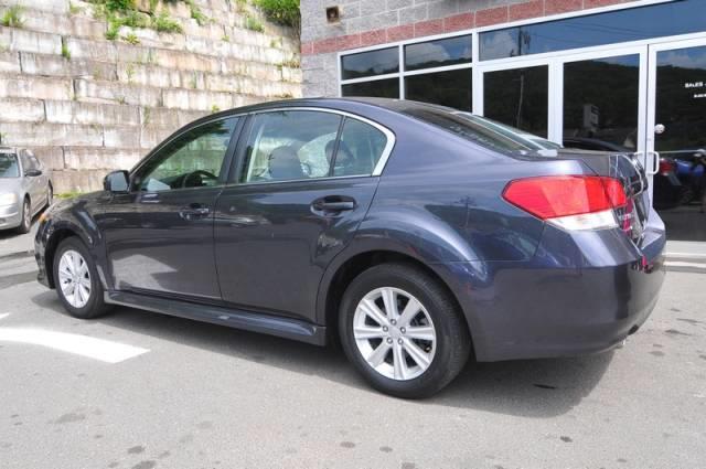 2011 Subaru Legacy 4WD Crew Cab 130 LTZ