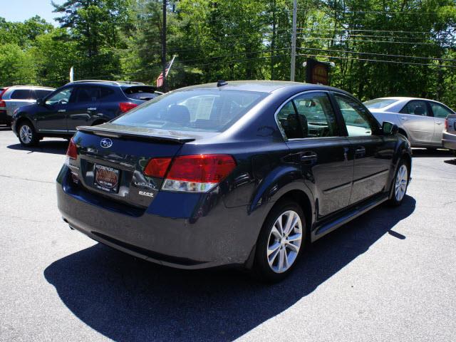 2013 Subaru Legacy 4x4 LOW Miles