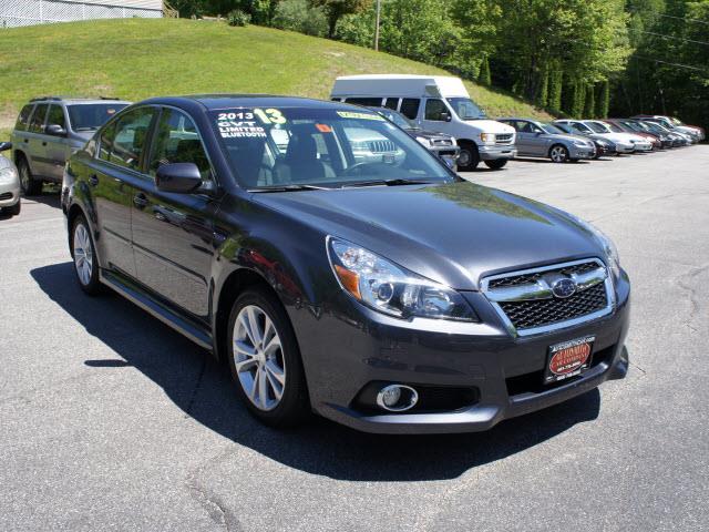 2013 Subaru Legacy 4x4 LOW Miles