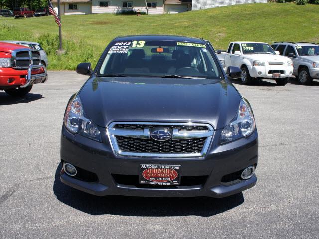 2013 Subaru Legacy 4x4 LOW Miles