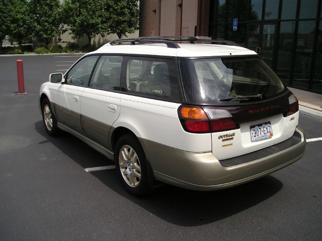 2000 Subaru Outback LS 4WD