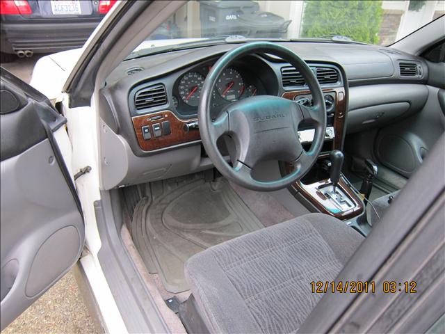 2000 Subaru Outback Unknown