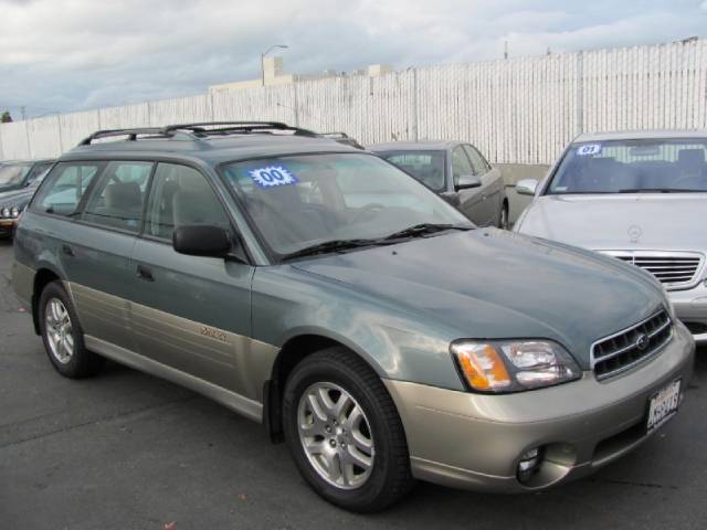 2000 Subaru Outback Base