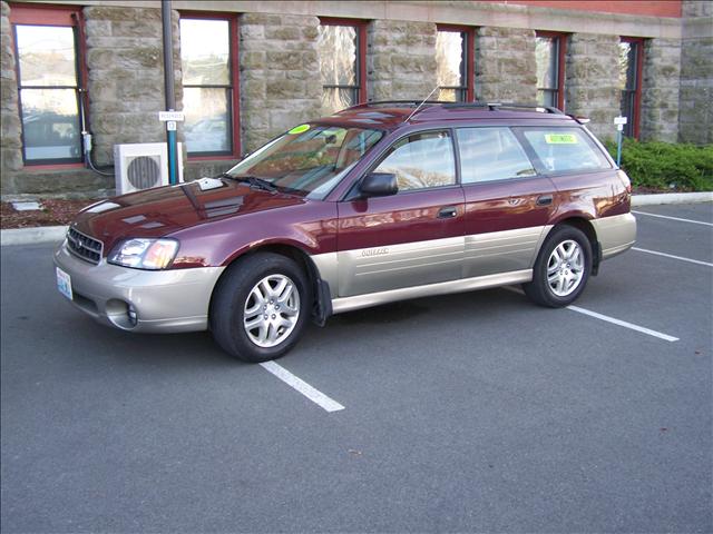 2000 Subaru Outback Base