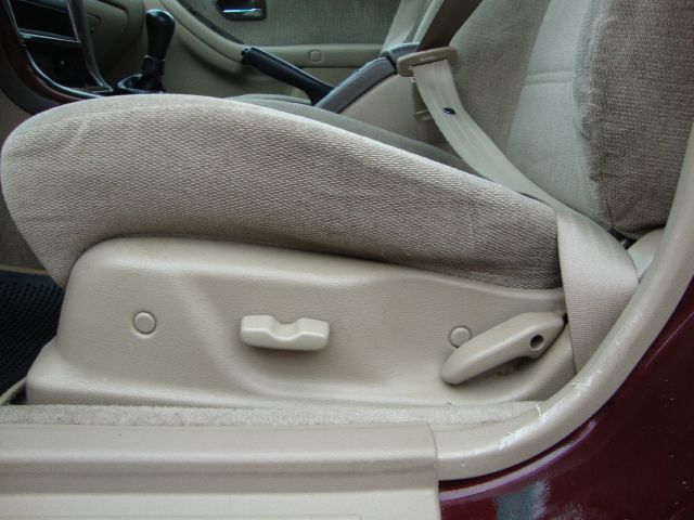 2001 Subaru Outback GT WITH Leather And Sunroof