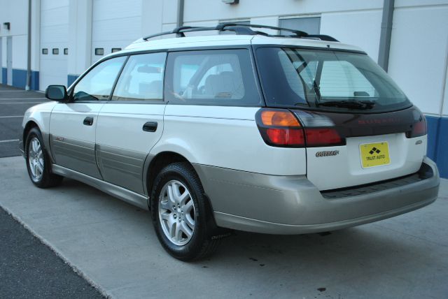 2002 Subaru Outback 143.5 LTZ