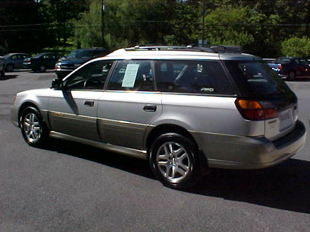 2003 Subaru Outback 143.5 LTZ