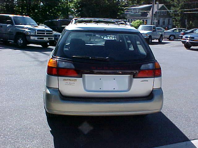 2003 Subaru Outback 143.5 LTZ