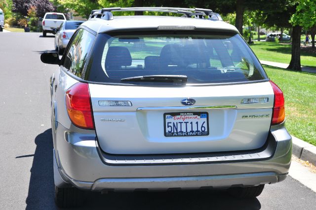 2005 Subaru Outback EX 4D Hardtop