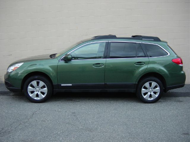 2010 Subaru Outback 2.3T Sedan 4D