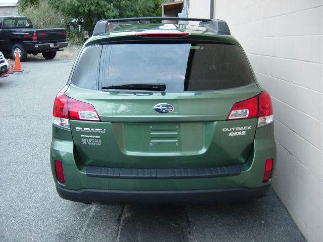 2010 Subaru Outback 2.3T Sedan 4D