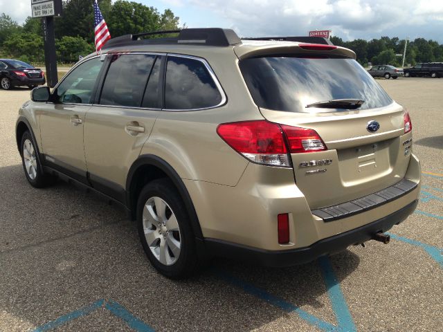 2010 Subaru Outback LTZ 4X4 (marshalltown)