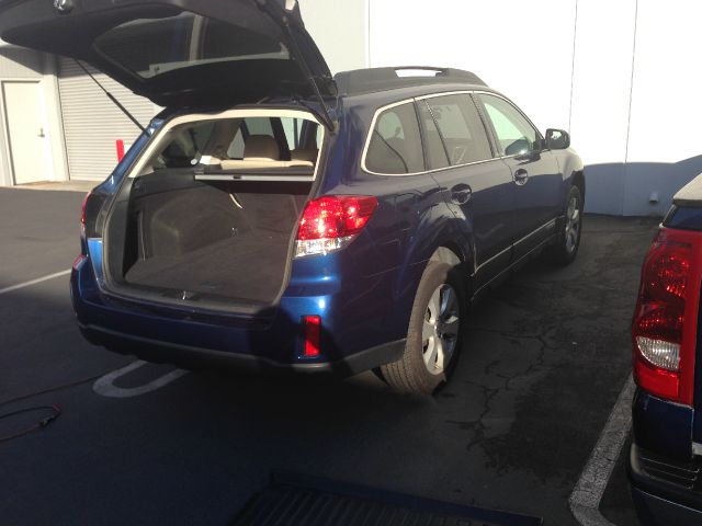 2010 Subaru Outback LTZ 4X4 (marshalltown)