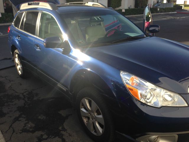 2010 Subaru Outback LTZ 4X4 (marshalltown)