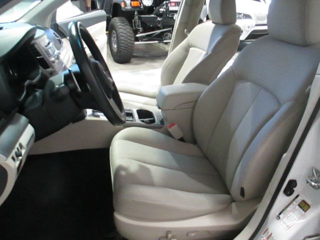 2010 Subaru Outback 2.3T Sedan 4D