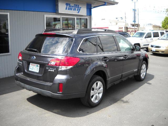 2010 Subaru Outback Premium