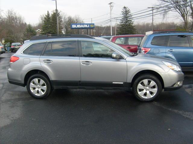 2010 Subaru Outback LTZ LEA SR NAV PRB C2