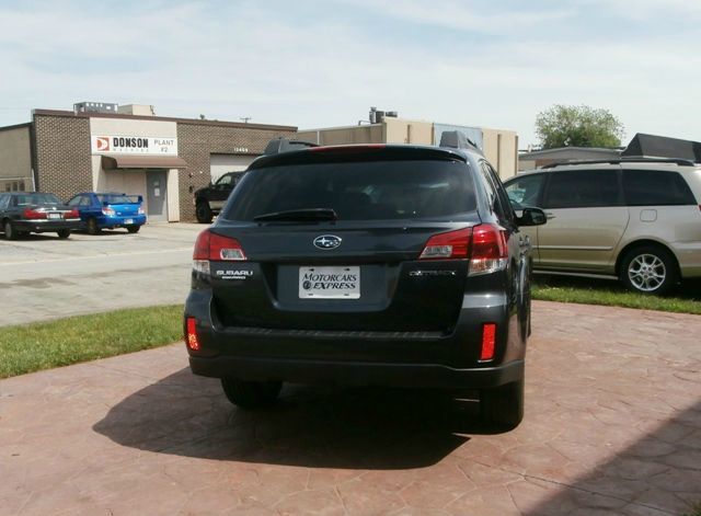 2010 Subaru Outback 2.3T Sedan 4D