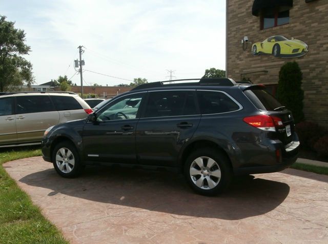 2010 Subaru Outback 2.3T Sedan 4D