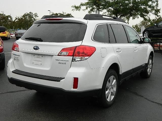 2011 Subaru Outback AWD SEL (clth)