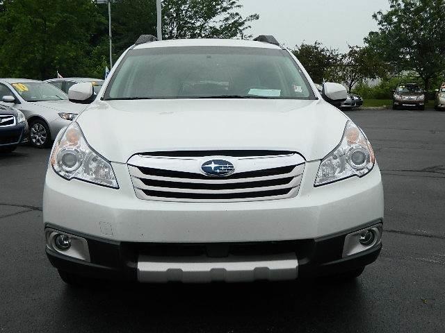 2011 Subaru Outback AWD SEL (clth)