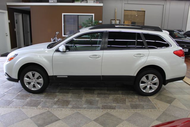 2011 Subaru Outback 2.3T Sedan 4D