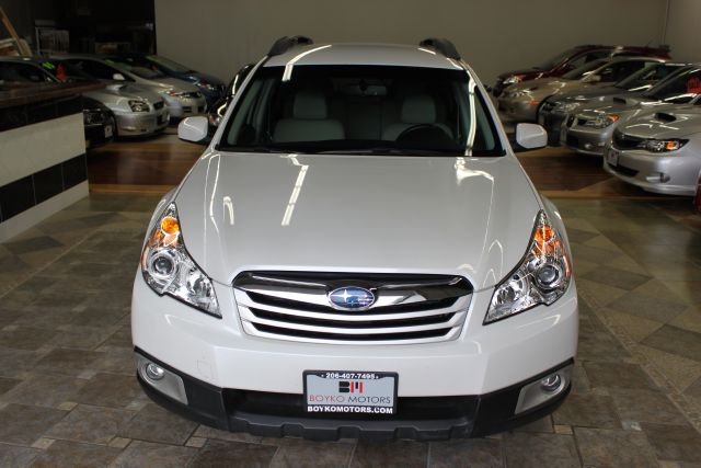 2011 Subaru Outback 2.3T Sedan 4D