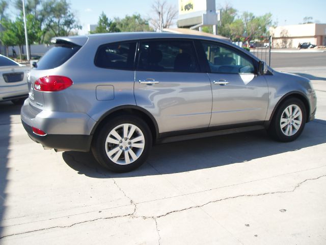 2008 Subaru Tribeca 5d Hatchback