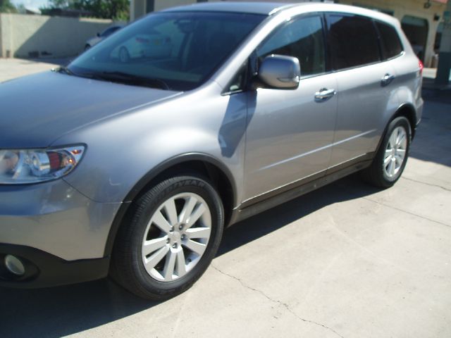 2008 Subaru Tribeca 5d Hatchback