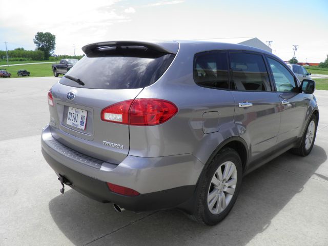 2008 Subaru Tribeca 5d Hatchback