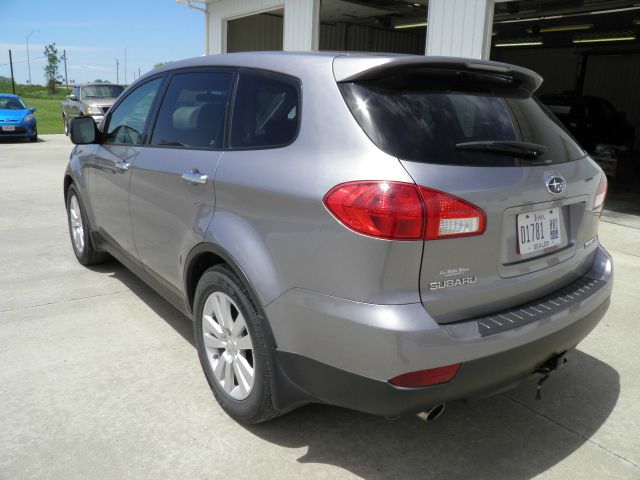 2008 Subaru Tribeca 5d Hatchback