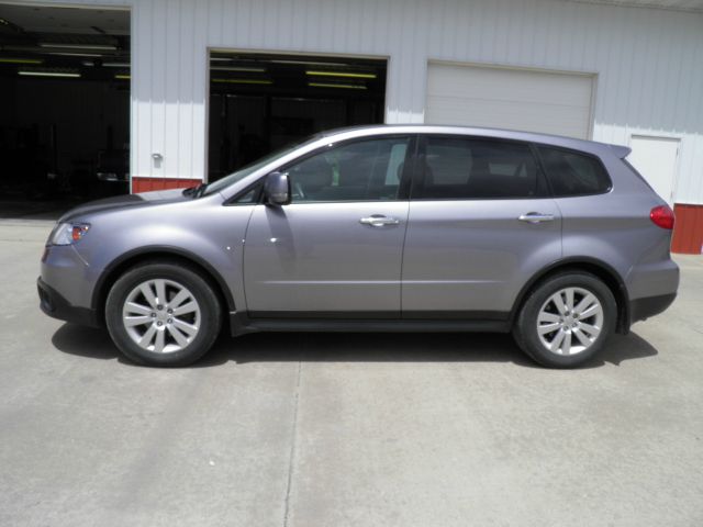 2008 Subaru Tribeca 5d Hatchback