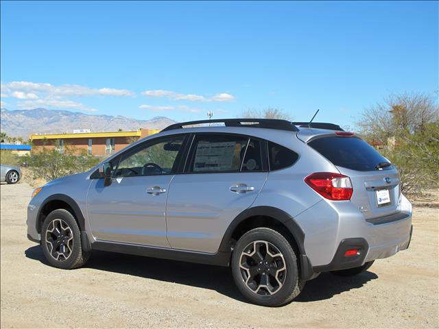 2013 Subaru XV Crosstrek Base Ext Cab Dually