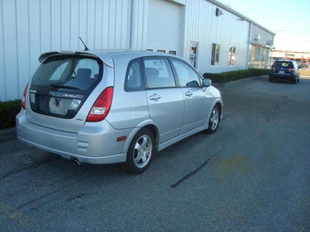 2004 Suzuki Aerio AWD, REAR DVD, Navigation, 3RD ROW, Mem/heat Seats