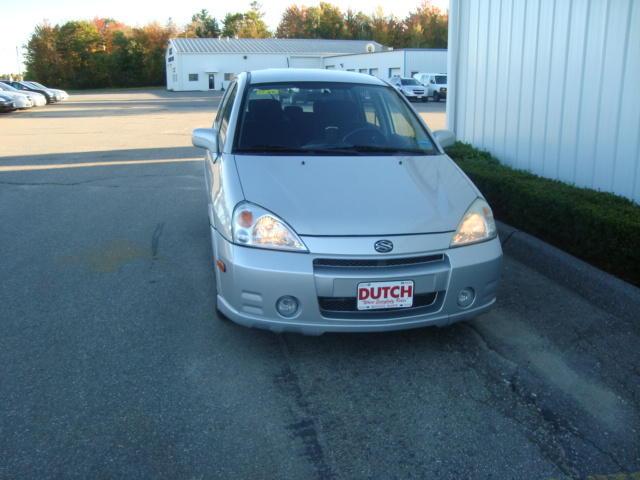 2004 Suzuki Aerio AWD, REAR DVD, Navigation, 3RD ROW, Mem/heat Seats