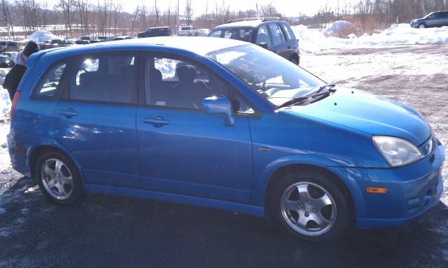 2004 Suzuki Aerio AWD, REAR DVD, Navigation, 3RD ROW, Mem/heat Seats