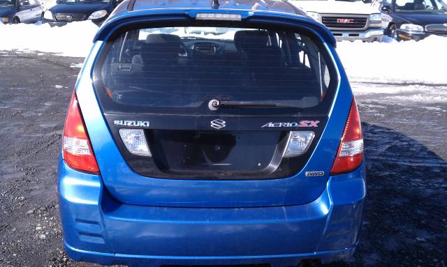 2004 Suzuki Aerio AWD, REAR DVD, Navigation, 3RD ROW, Mem/heat Seats