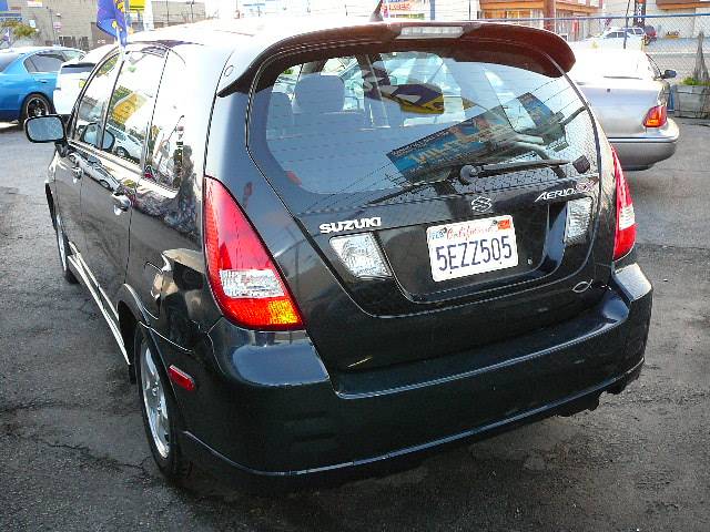 2004 Suzuki Aerio AWD, REAR DVD, Navigation, 3RD ROW, Mem/heat Seats