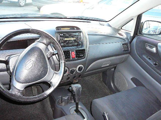 2004 Suzuki Aerio AWD, REAR DVD, Navigation, 3RD ROW, Mem/heat Seats