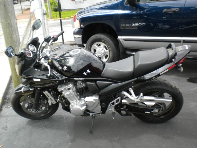 2007 Suzuki Bandit 2002 Toyota XLE