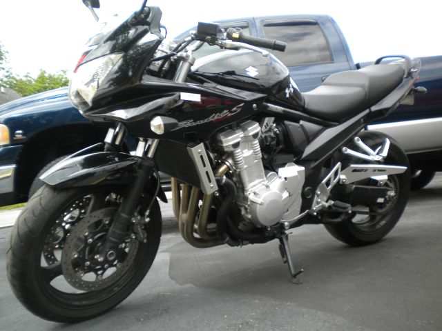 2007 Suzuki Bandit 2002 Toyota XLE