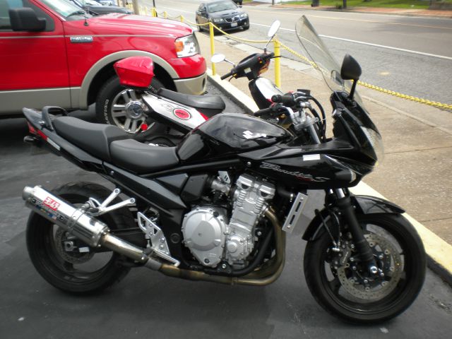 2007 Suzuki Bandit 2002 Toyota XLE