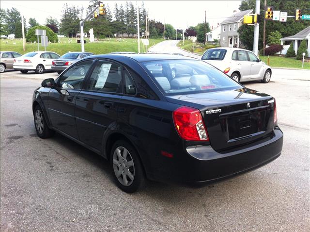 2004 Suzuki Forenza XR