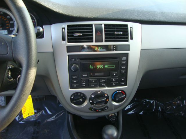 2004 Suzuki Forenza XR