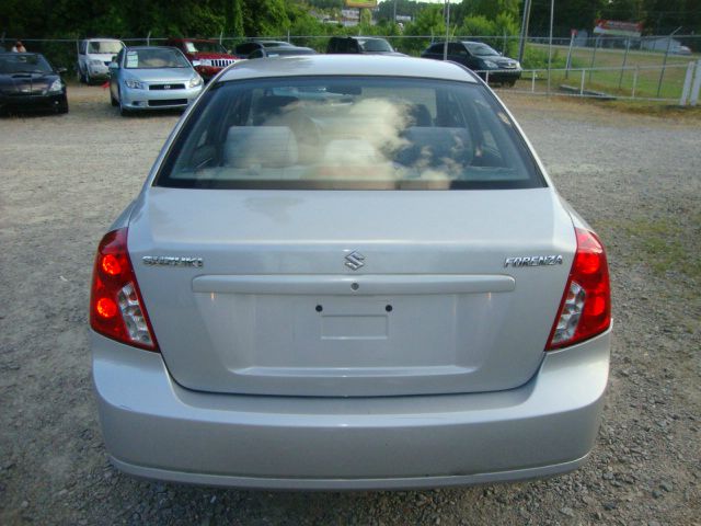 2004 Suzuki Forenza XR