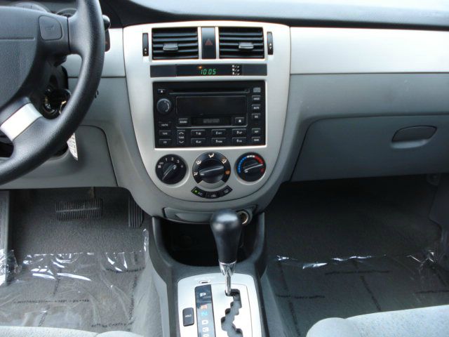 2004 Suzuki Forenza XR