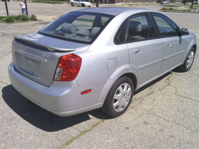 2004 Suzuki Forenza XR